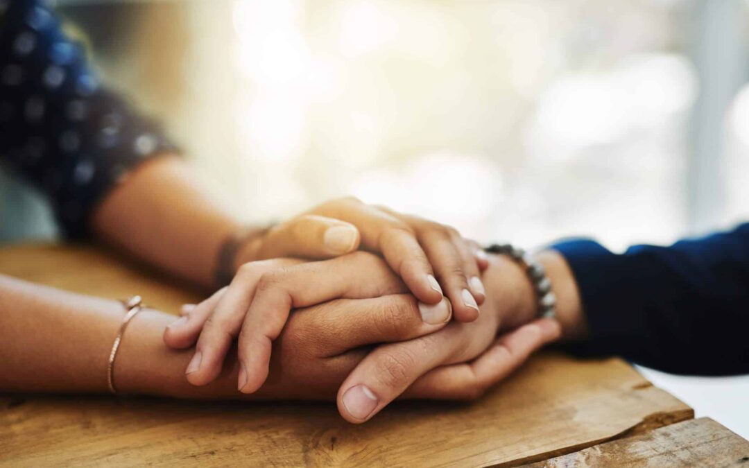 Avoir un proche qui a des pensées suicidaires, quoi faire ?